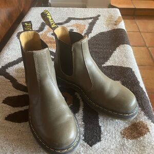 Dr Martens Slip On Boots SZ 39